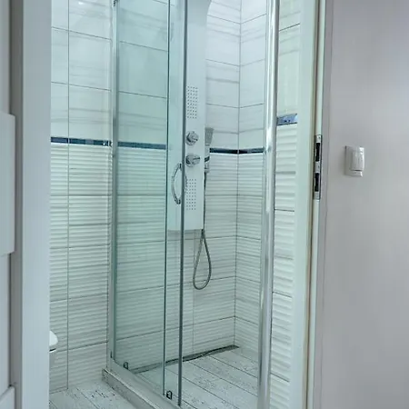 Sto Metrow Od Morza * Svinoústí