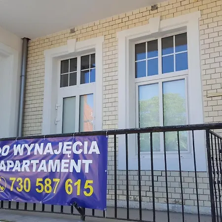 Sto Metrow Od Morza Svinoústí