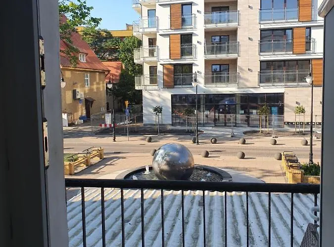 Sto Metrow Od Morza *