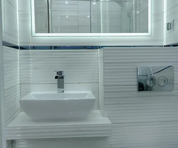 Sto Metrow Od Morza Świnoujście