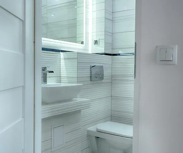 Sto Metrow Od Morza Świnoujście