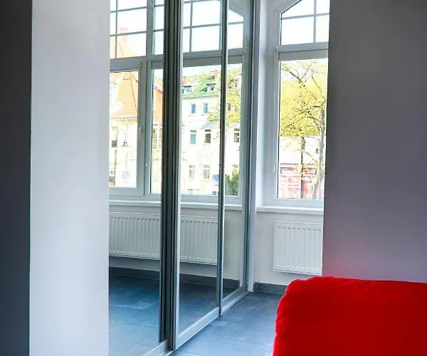 Sto Metrow Od Morza Lägenhet