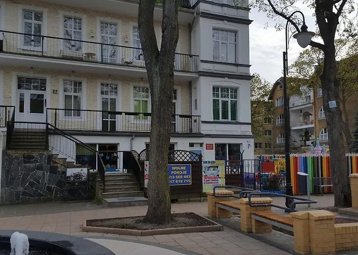 Sto Metrow Od Morza * Świnoujście